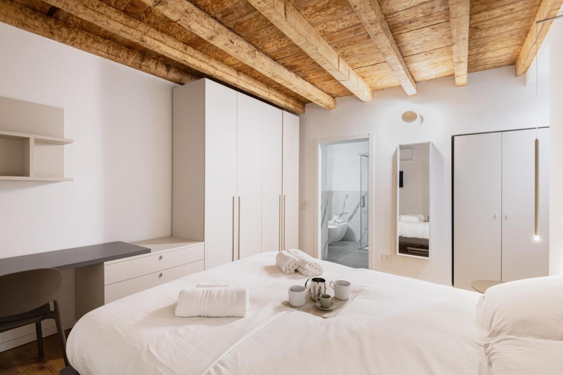 Easylife - Esclusivo Con Terrazzo A P.ta Venezia Appartement Milaan