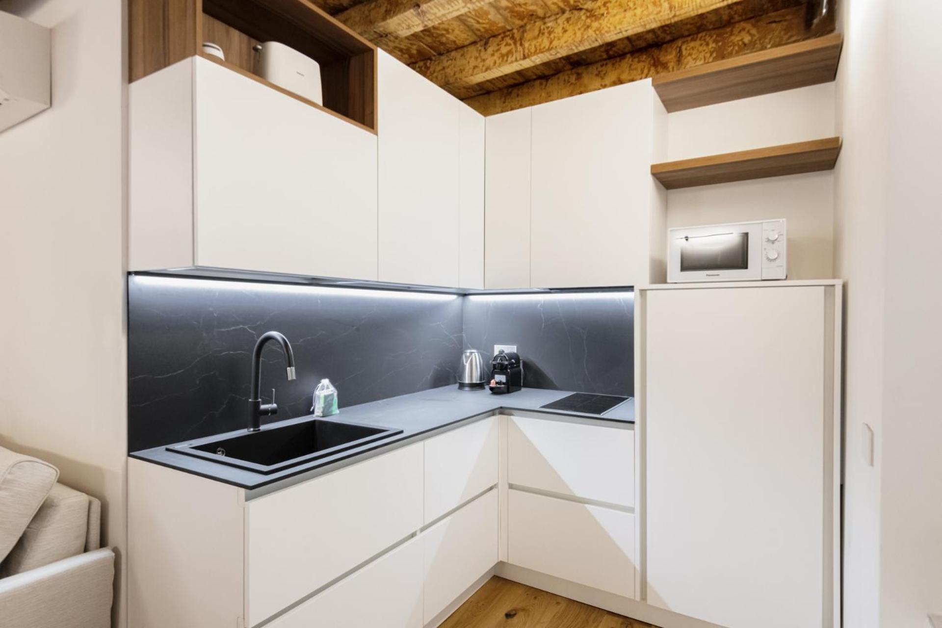 Easylife - Esclusivo Con Terrazzo A P.ta Venezia Appartement Milaan